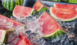 水晶哥现场吃瓜